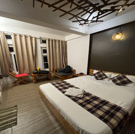 1 x Deluxe Double Room